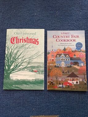 Country Fair Cookbook - Blue & Old-Fashioned Christmas Recipes - Green set of 2